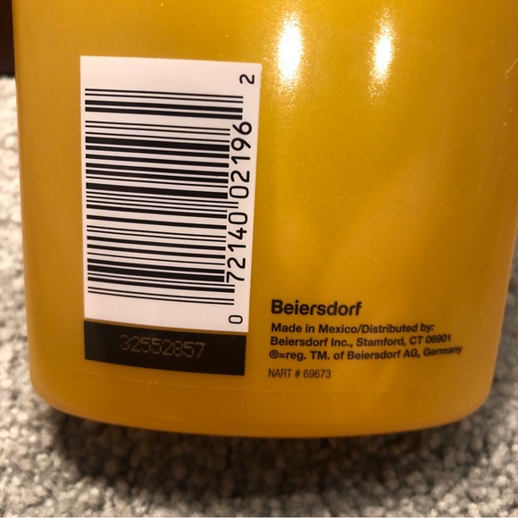 Eucerin Skin Calming Body Wash for Dry & Itchy Skin Fragrance Free, 16.9oz - Picture 4 of 8